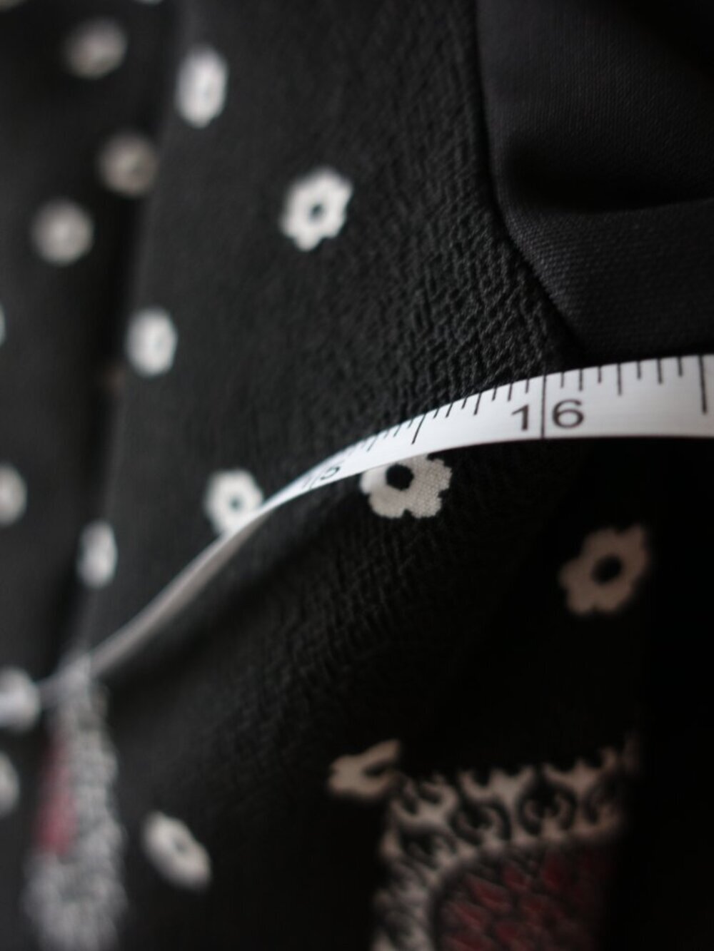 Aron Size 38 Floral Dress with pockets NWOT - Picture 7 of 11